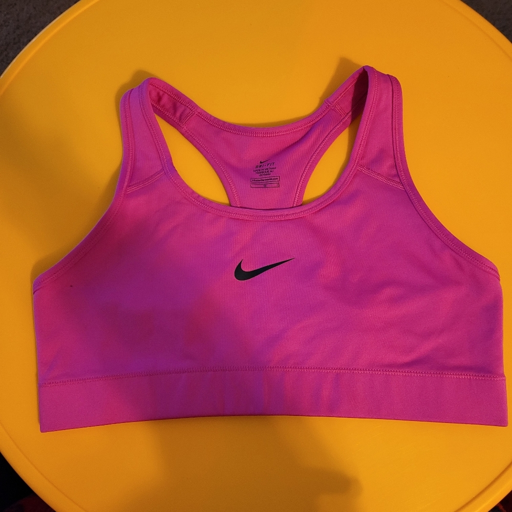 🌕 Nike sports bra